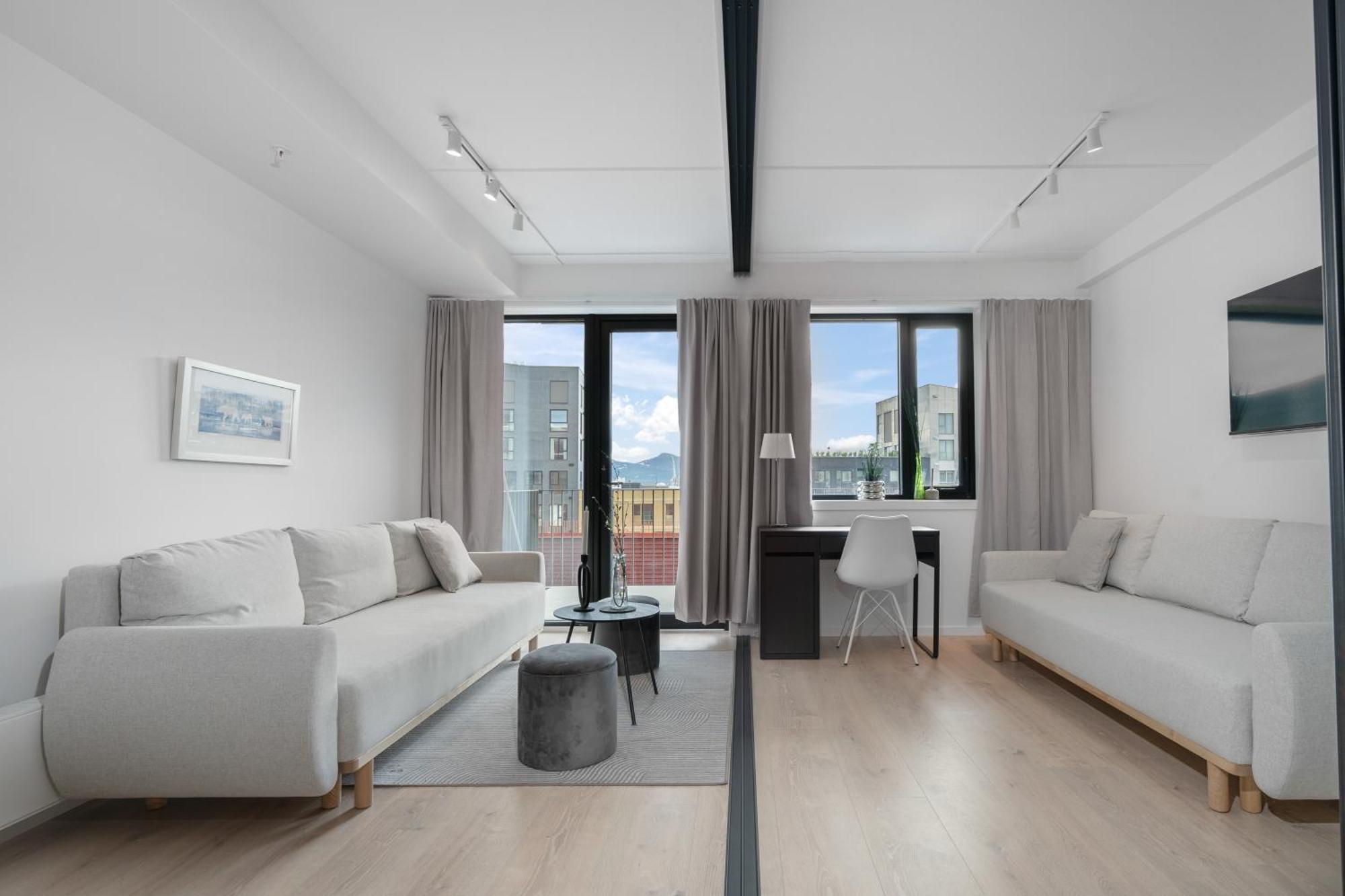 Sleek 1bd With Sea View Appartamento Tromsø